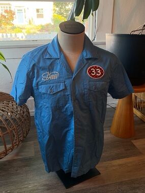 Blue Short-Sleeve Button-Down Shirt with '33' Patch